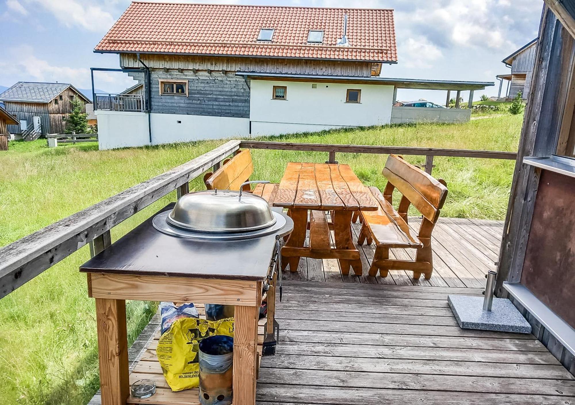 1A Chalet '4 Jahreszeiten' Ski Fahren Und Jacuzzi Mit Aussicht! Bad Sankt Leonhard im Lavanttal Luaran gambar