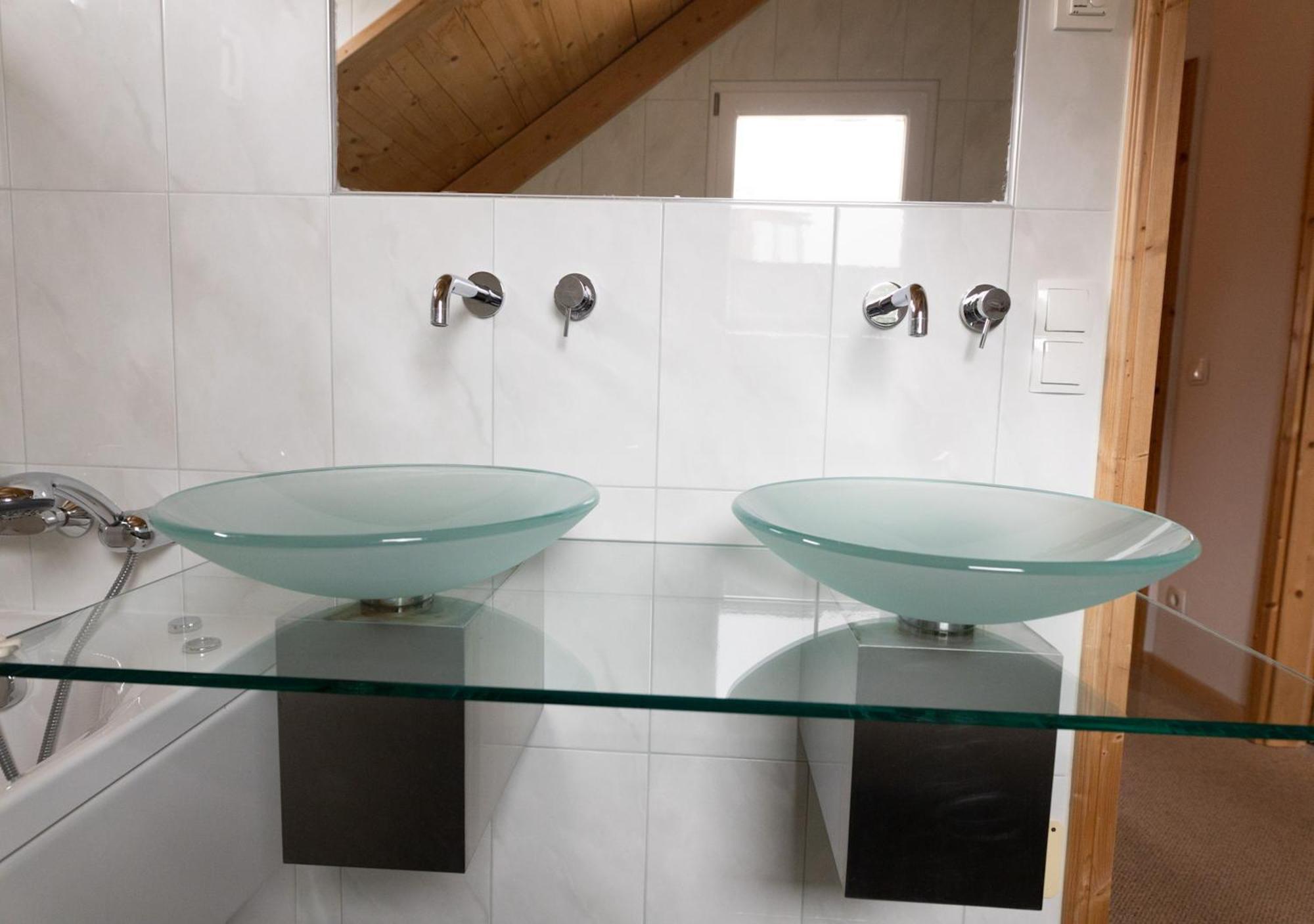 1A Chalet '4 Jahreszeiten' Ski Fahren Und Jacuzzi Mit Aussicht! Bad Sankt Leonhard im Lavanttal Luaran gambar