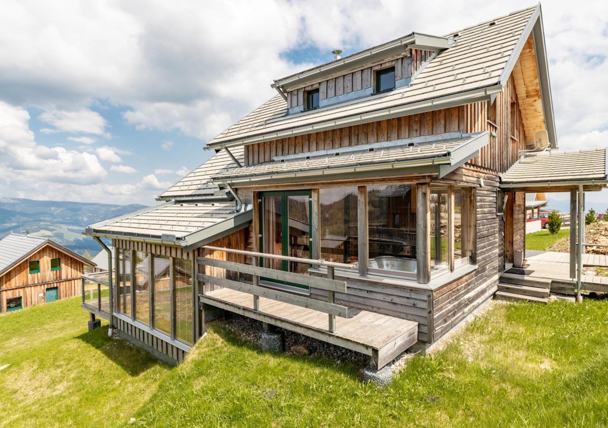 1A Chalet '4 Jahreszeiten' Ski Fahren Und Jacuzzi Mit Aussicht! Bad Sankt Leonhard im Lavanttal Luaran gambar